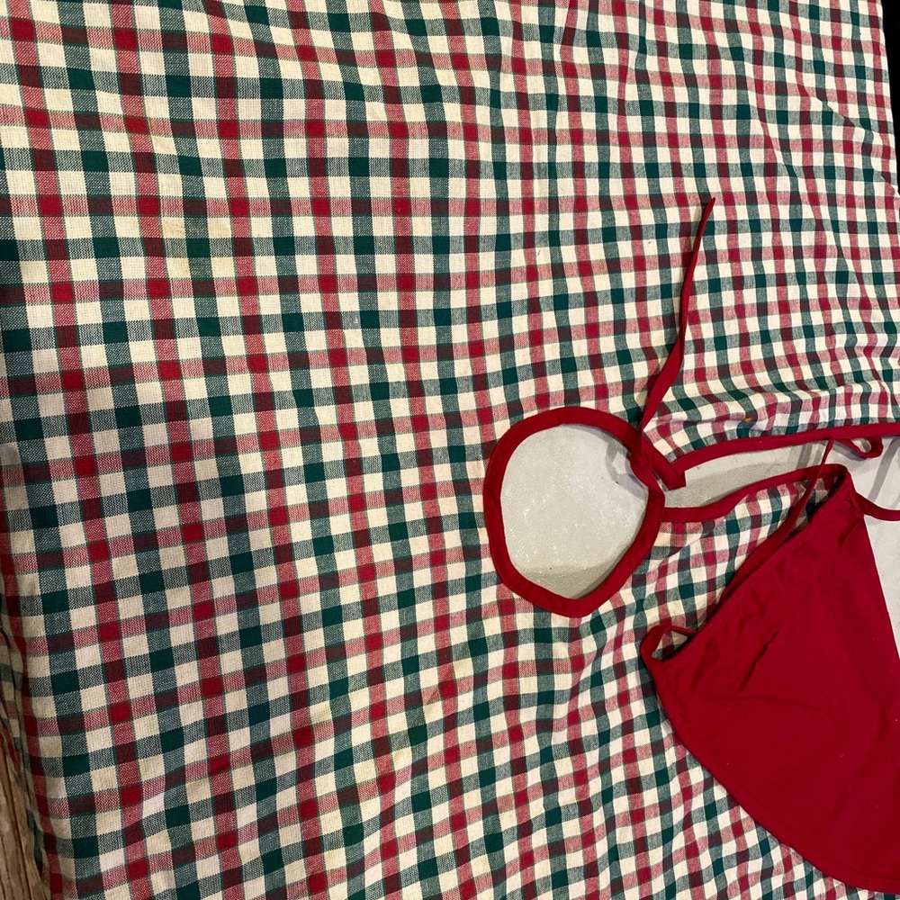 Christmas tree skirt
